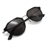 日本正規品 BOTTEGA VENETA SUNGLASSES BV1331S 001 GREY BLACK SILVER ボッテガヴェネタ サングラス ノーズパット メガネ 眼鏡 メンズ レディース グレー ブラック シルバー